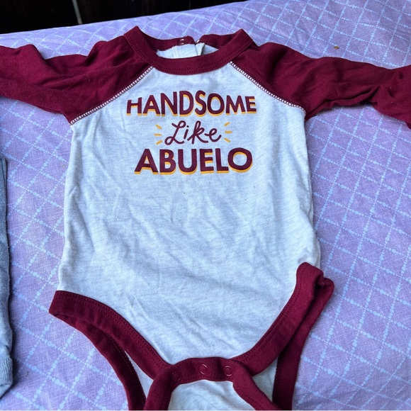 Baby onsie Lot 4 pieces : Box OW2: - Picture 7 of 9